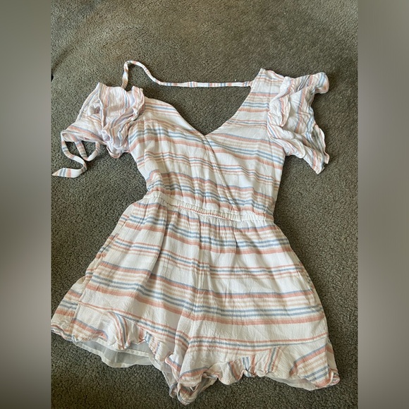 Adorable Romper! - Picture 1 of 2